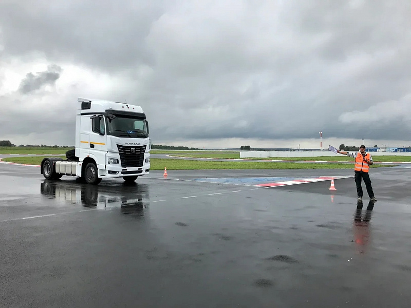 Новинку «КАМАЗа» протестировали в Москве