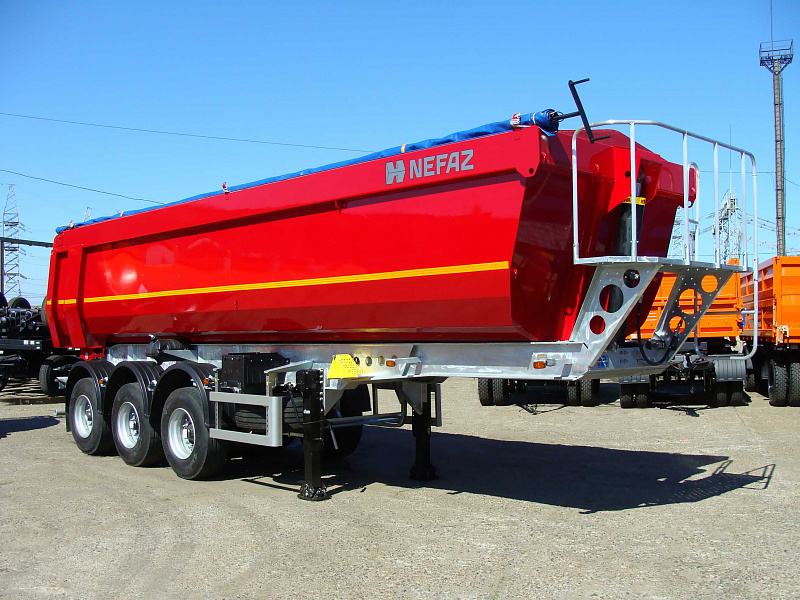 Модернизированный полуприцеп-самосвал для строителей